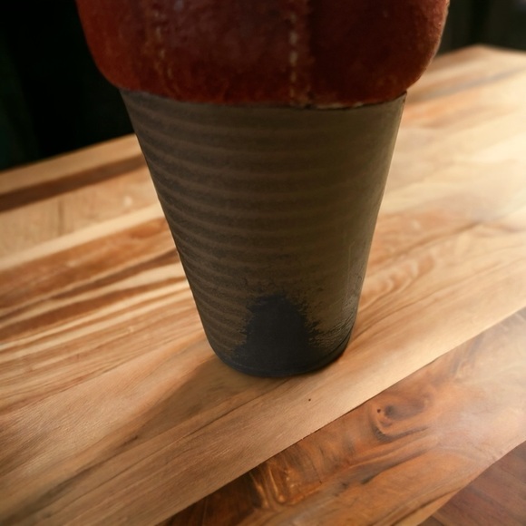 Clarks Women's Pause
Camelia Boot Size 8M Block
Heel Chelsea Red Suede Pull
On - Picture 10 of 12